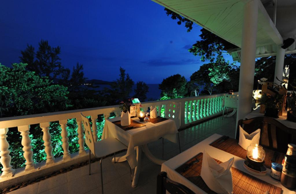 Karon Cliff Contemporary Boutique Bungalows Hotell Restaurant bilde